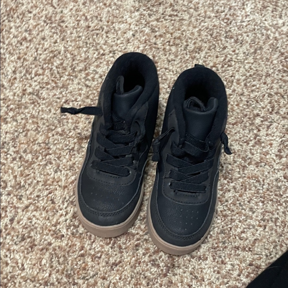 OshKosh B'gosh Black and Tan Kids Sneakers